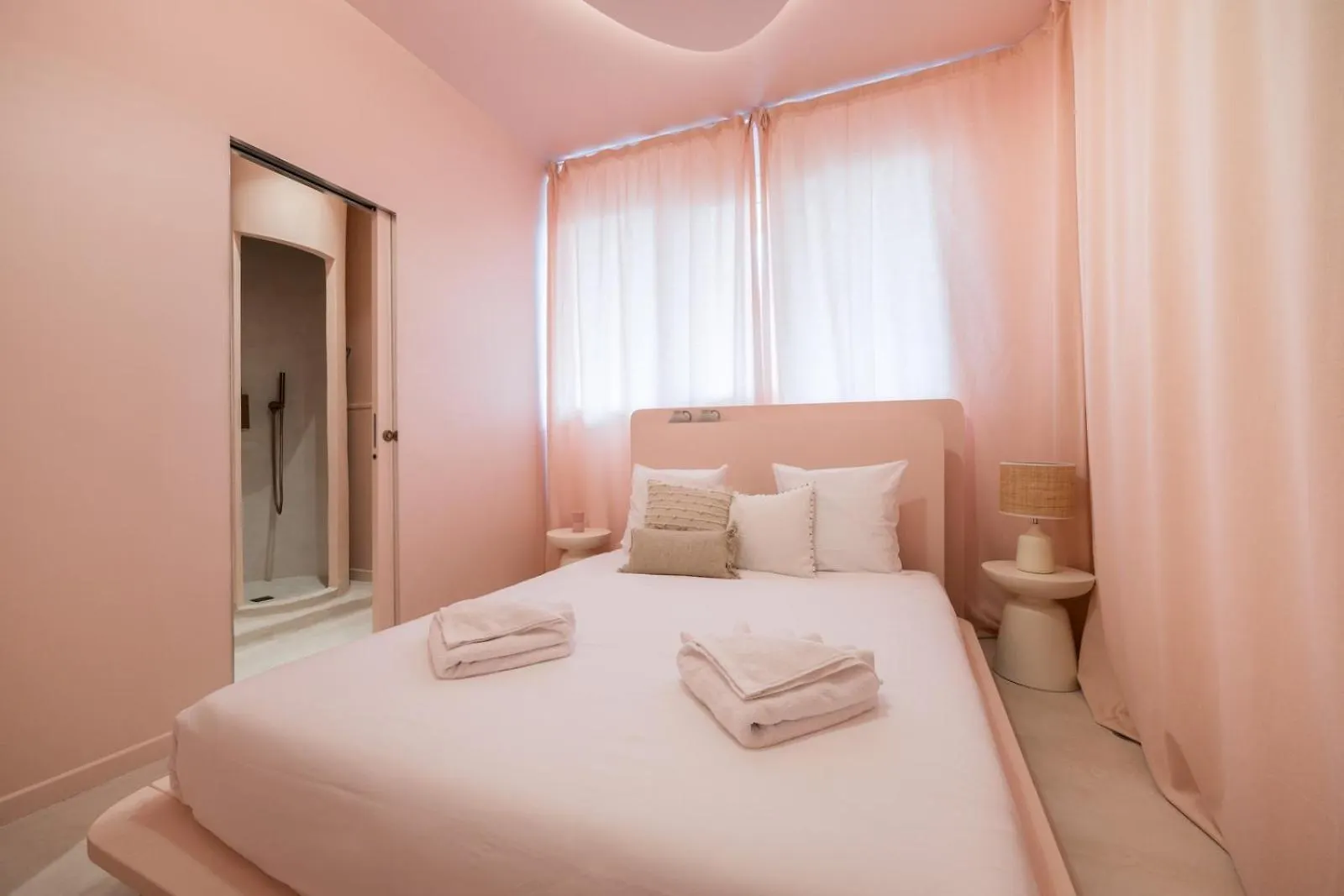 Le Boudoir Iconic 4 Guests Cannes 0*,  France