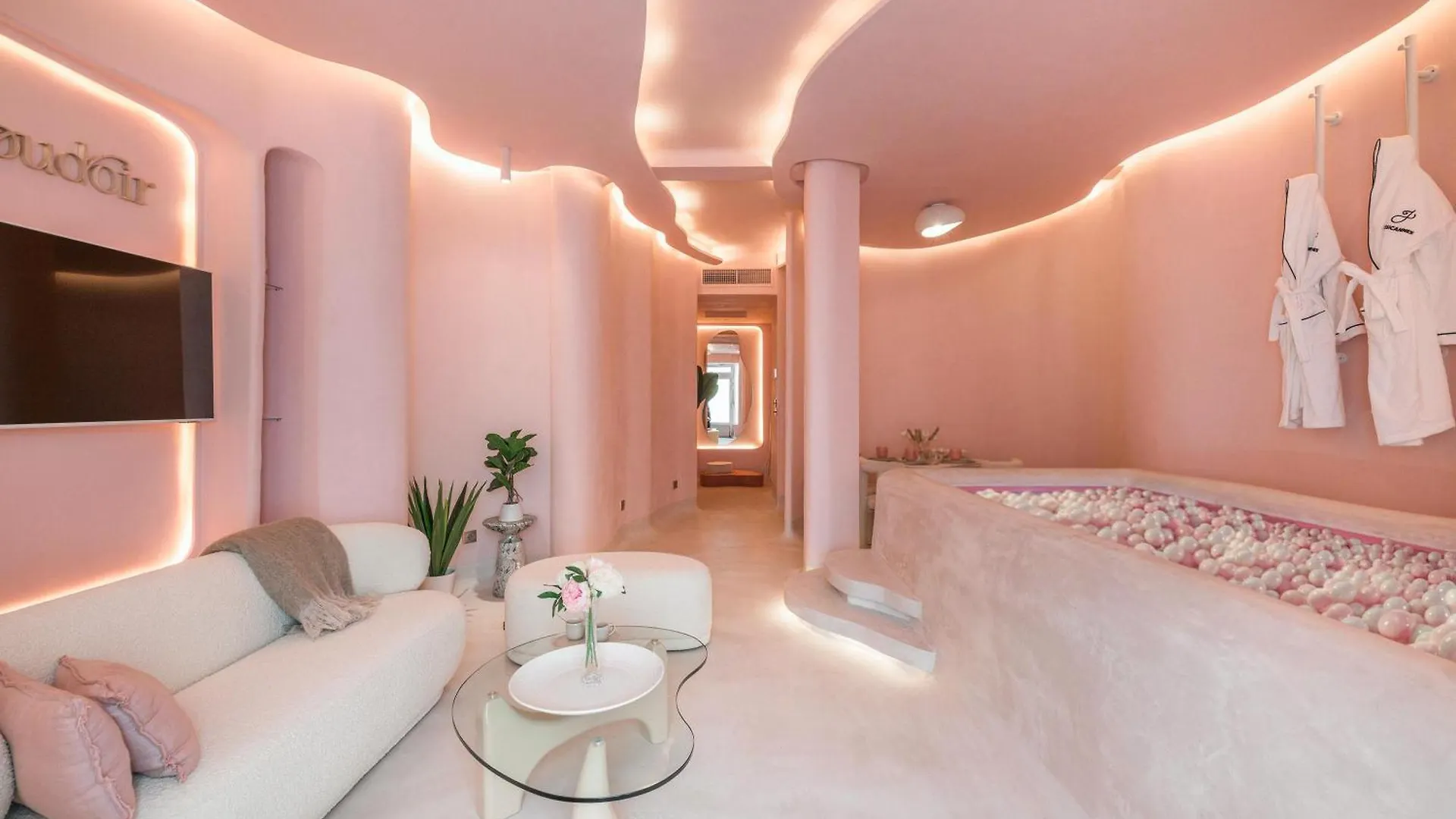 Le Boudoir Iconic 4 Guests Cannes