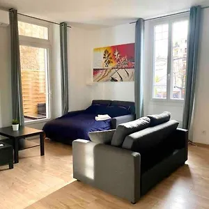 Appartement Cosy In With A Terrasse, Cannes